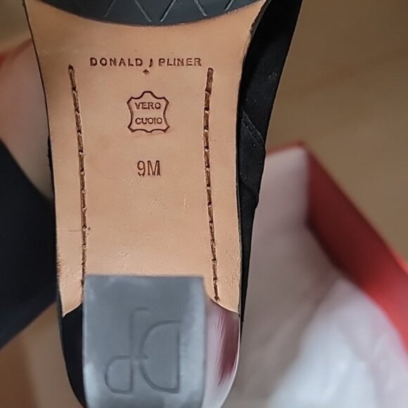 Donald Pliner Women's Owen Boot - Picture 11 of 11